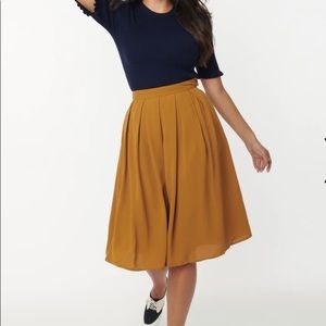 Unique Vintage Camel Brown Pleated Midi Skirt XL